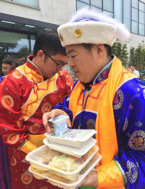 張家港市第六屆民族文藝會(huì)演餐飲配送5